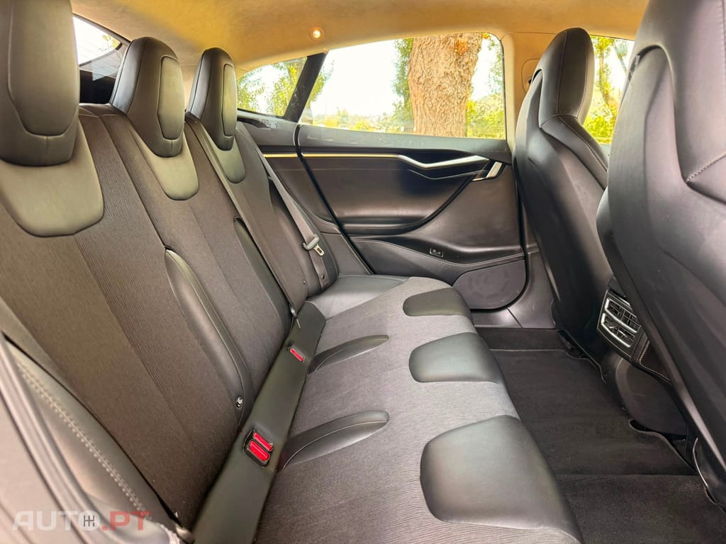Tesla Model S 70 