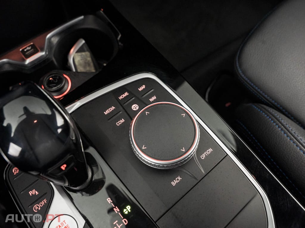 BMW 216 d Pack Desportivo M