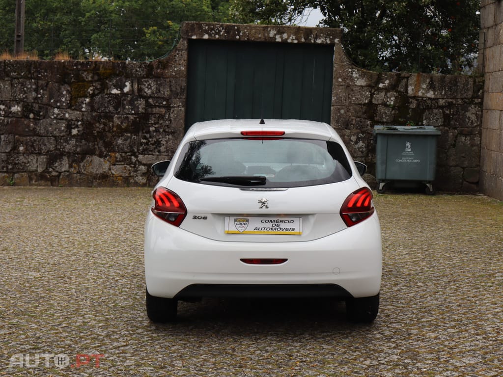 Peugeot 208 1.6 BlueHDi