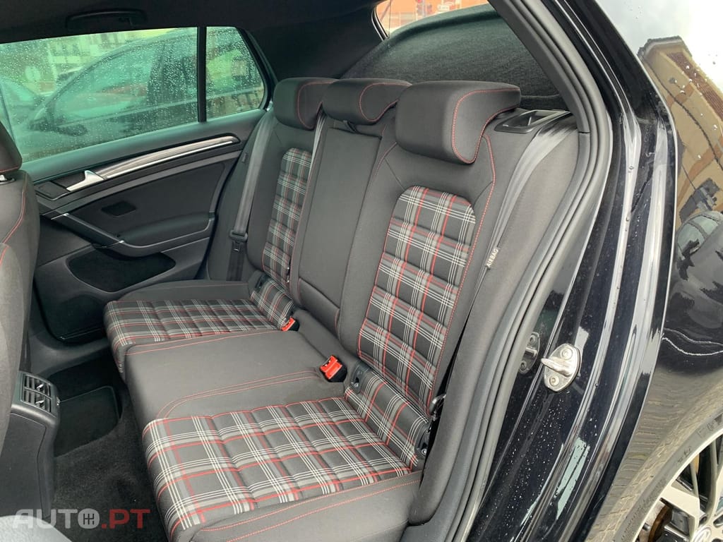 Volkswagen Golf 2.0 TSi GTi DSG Performance