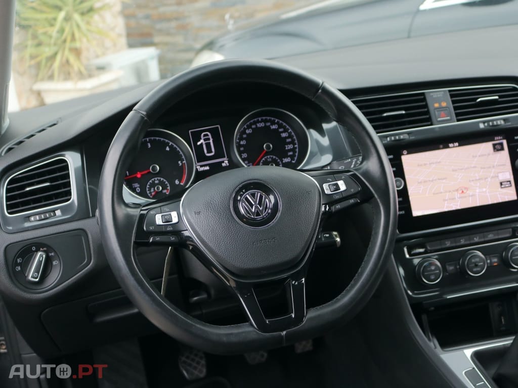 Volkswagen Golf 1.6 TDI Highline