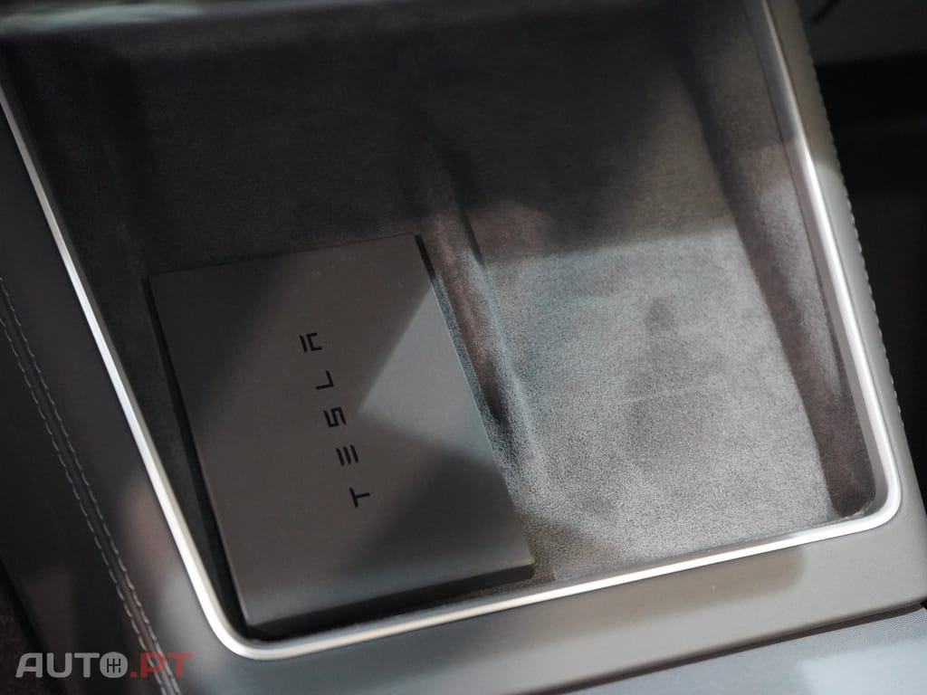 Tesla Model Y Long Range Tração Traseira