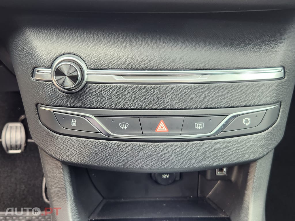 Peugeot 308 1.5 BlueHDi Business Line