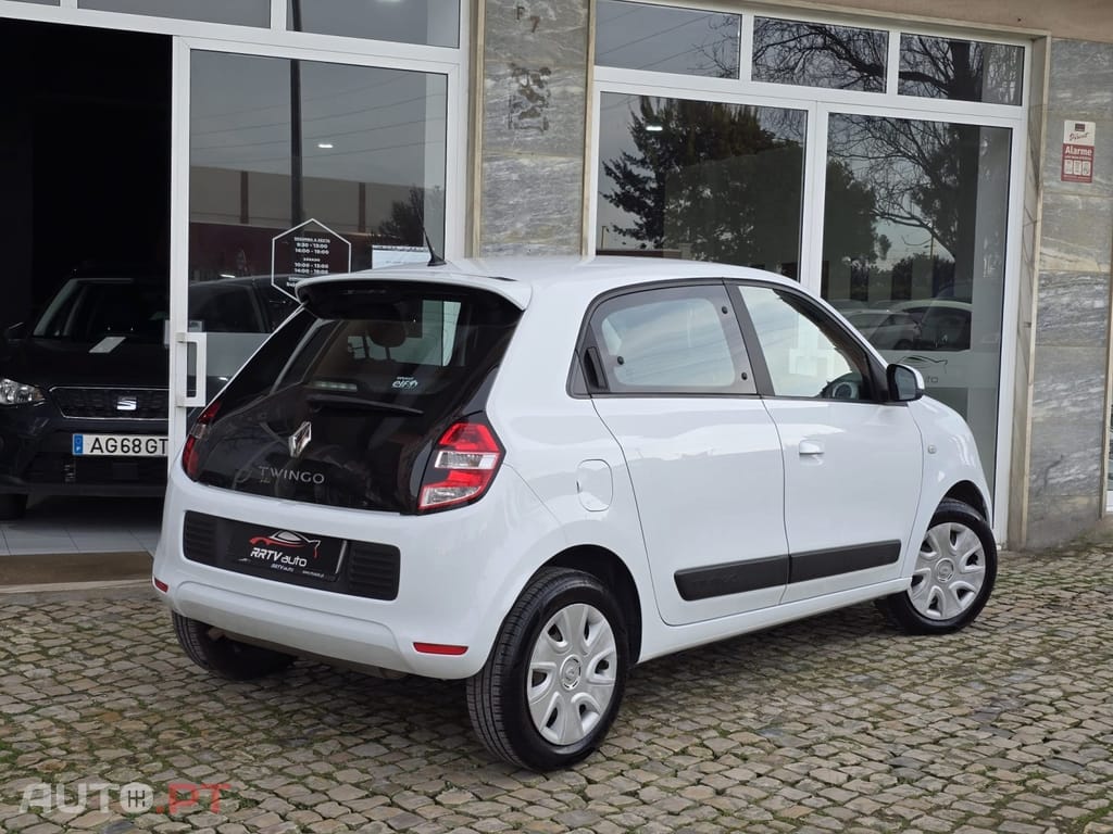 Renault Twingo SCe 70 S&S Cosmic
