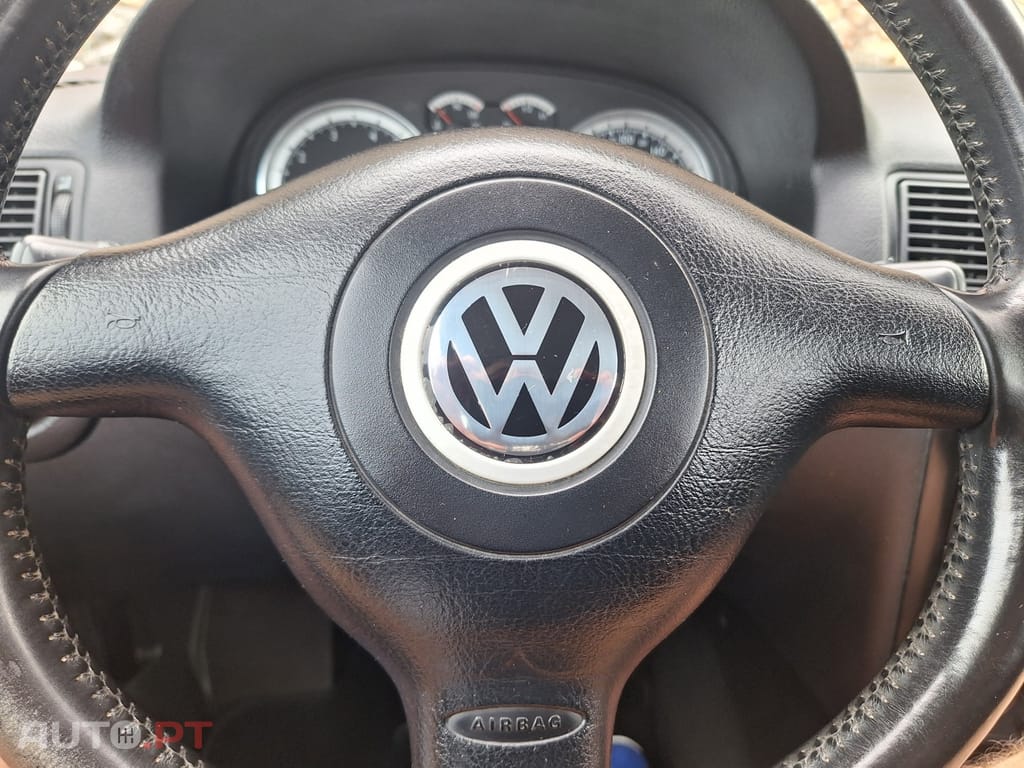 Volkswagen Golf 1.4i Confortline JE+AC