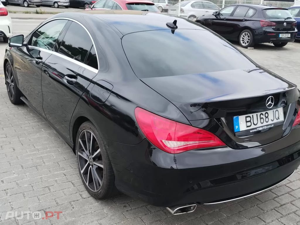 Mercedes-Benz CLA 200 D Urban Aut