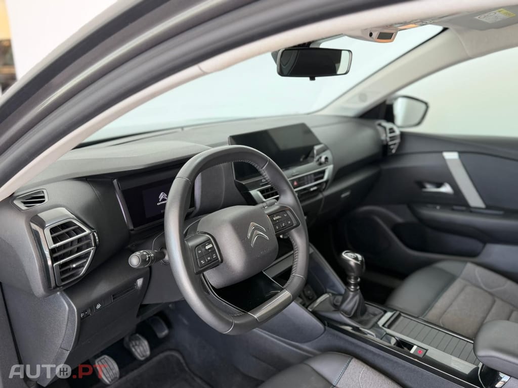 Citroen C4 Outro