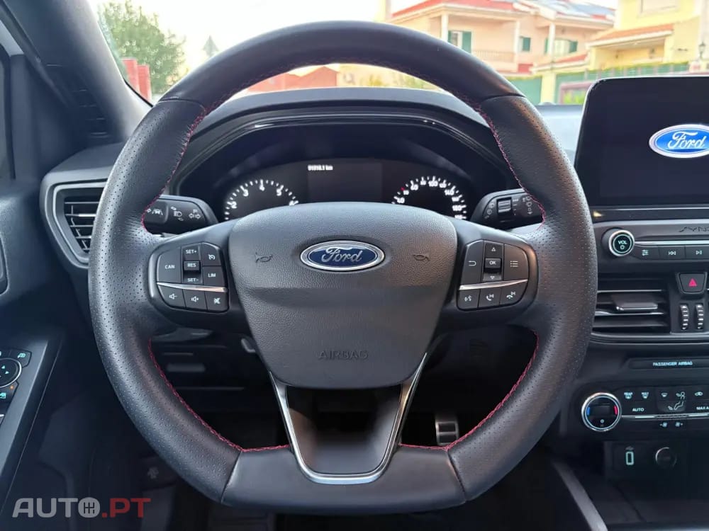 Ford Focus SW 1.0 EcoBoost ST-Line
