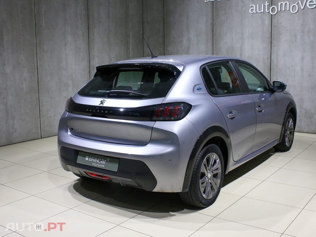 Peugeot E-208 50 kWh Active
