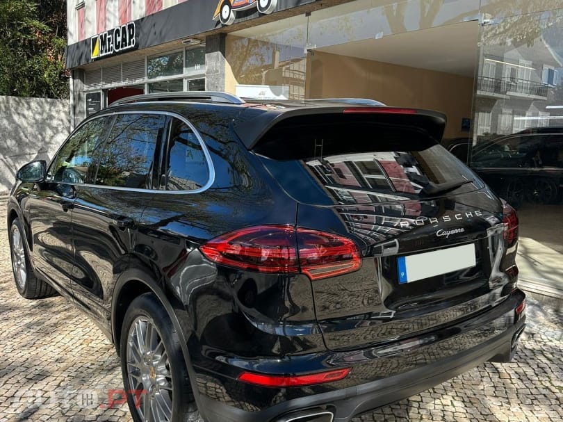 Porsche Cayenne Platinum Edition