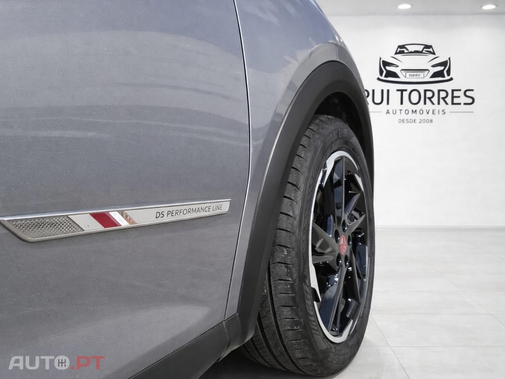 DS DS7 Crossback E-Tense Performance Line EAT8