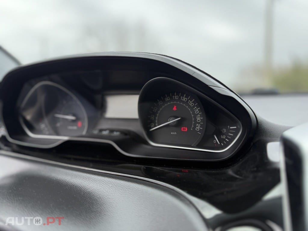 Peugeot 208 1.5 BlueHDi Signature