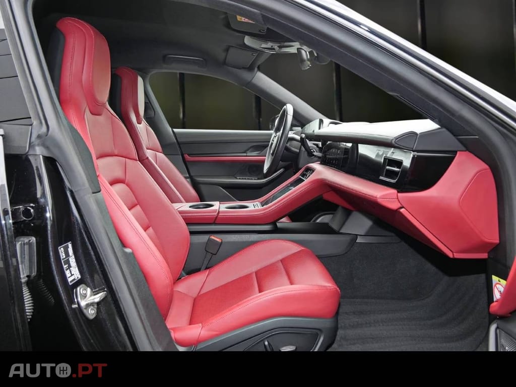 Porsche Taycan Bose