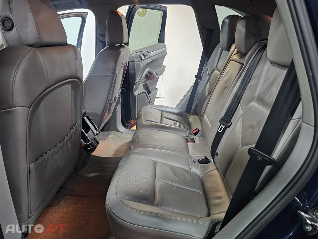 Porsche Cayenne Tiptronic