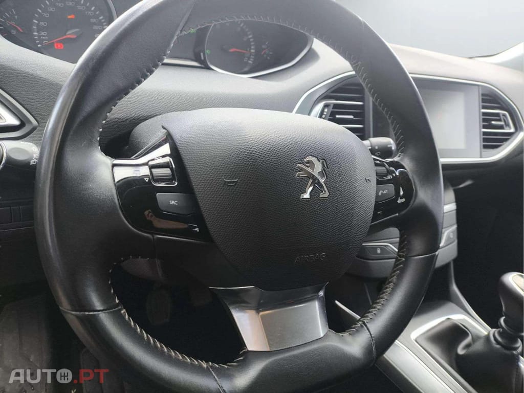 Peugeot 308 1.2i Style