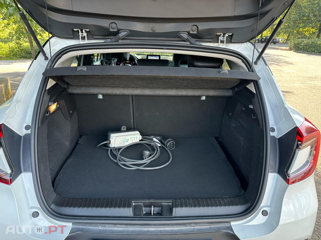 Renault Captur 1.6 E-Tech Plug-In Initiale Paris
