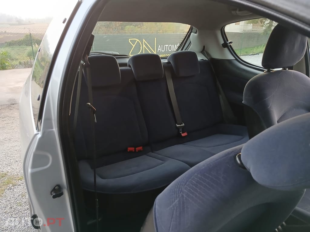 Peugeot 206 1.1