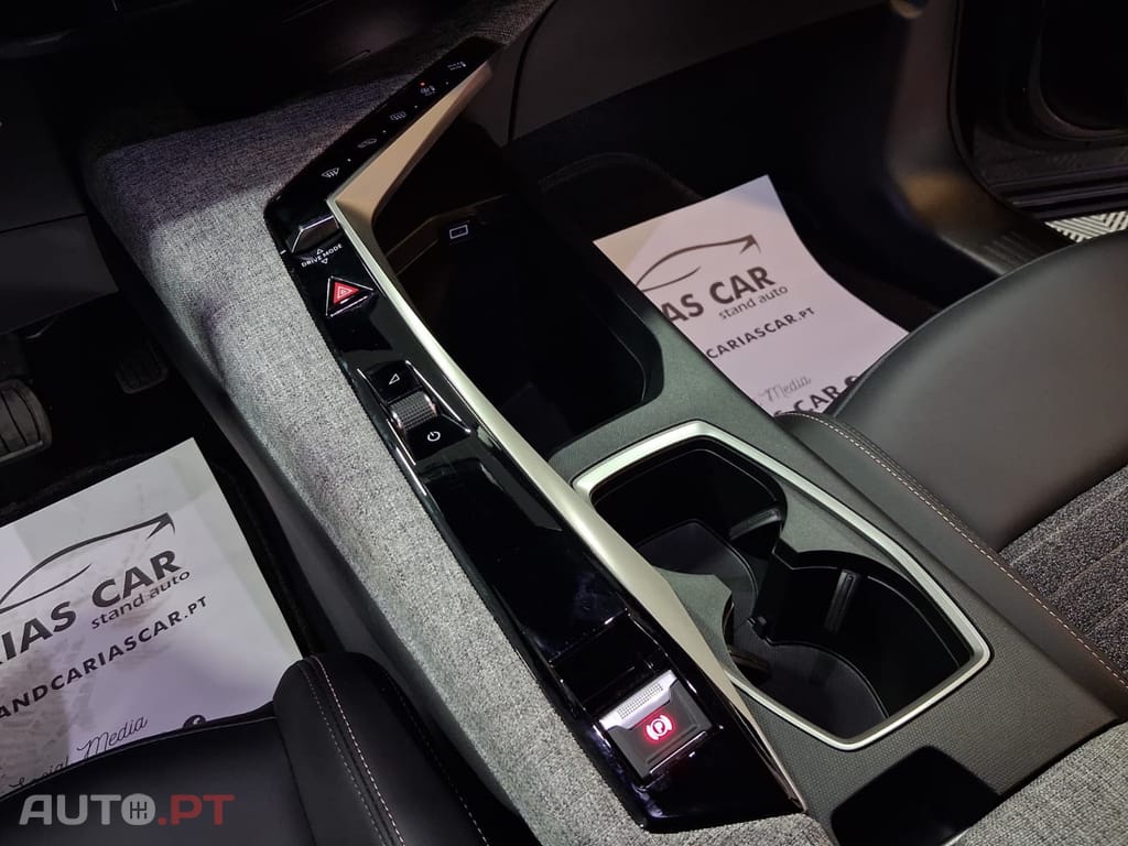 Peugeot 3008 1.2 Hybrid Allure e-DCS6
