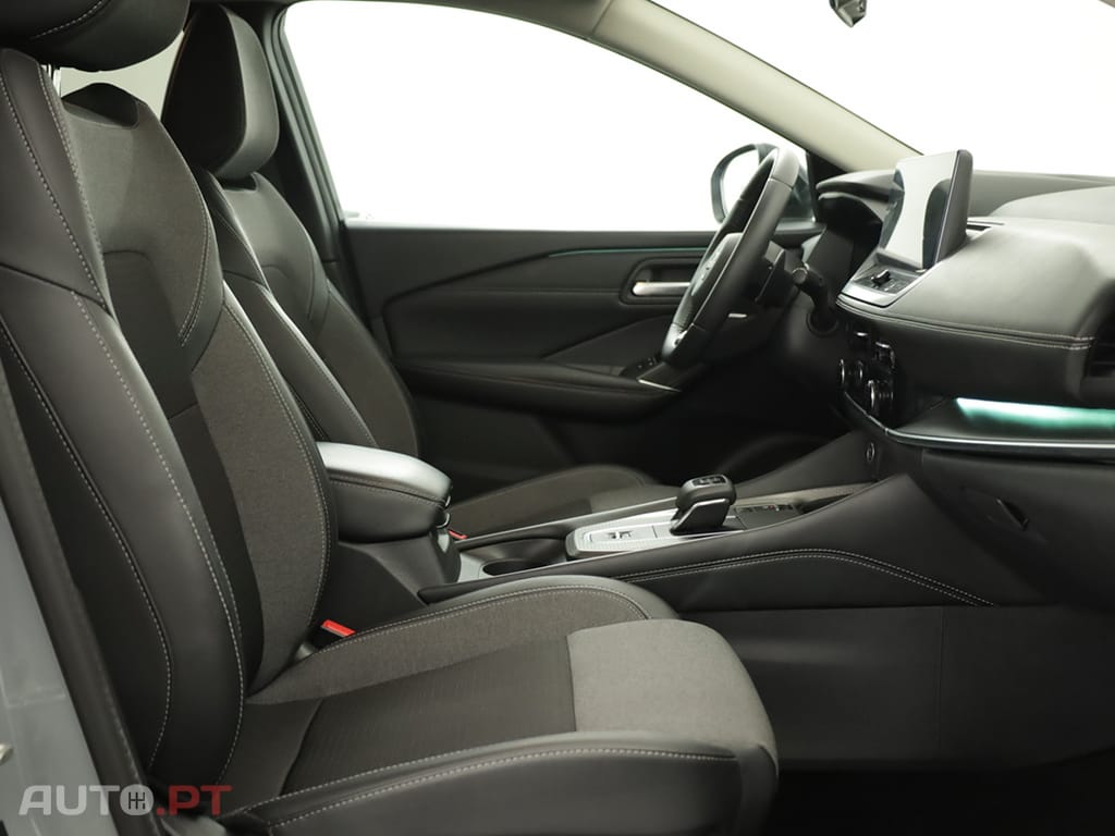 Nissan Qashqai Qashqai 1.3 DIG-T N-Connecta LED Xtronic