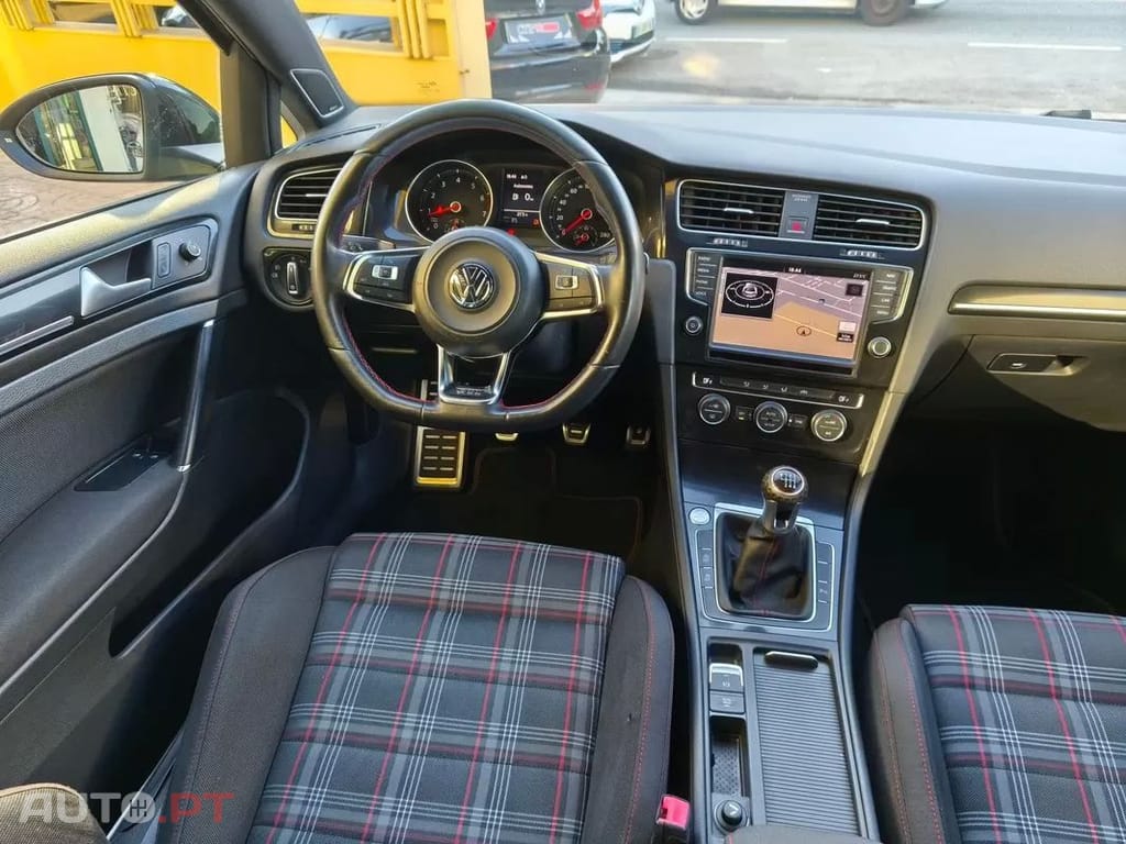 Volkswagen Golf  Gti Performance Bluemotion