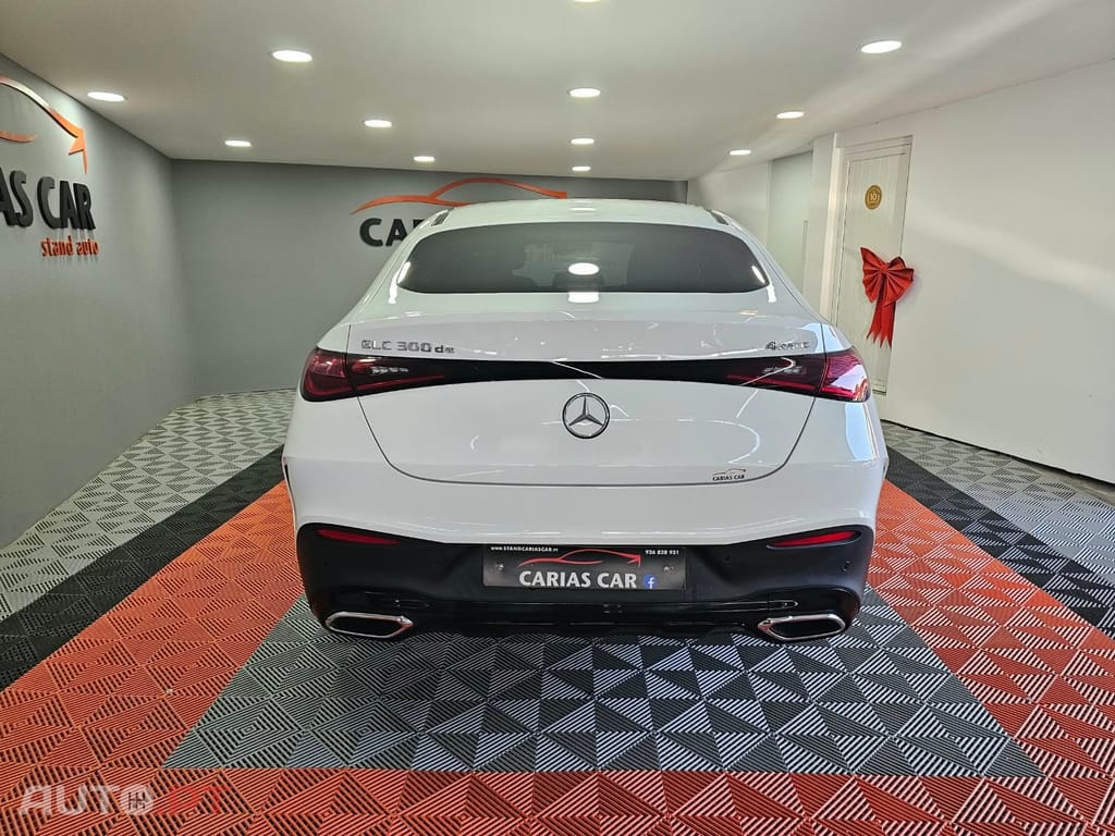 Mercedes-Benz GLC 300 de 4MATIC AMG Line