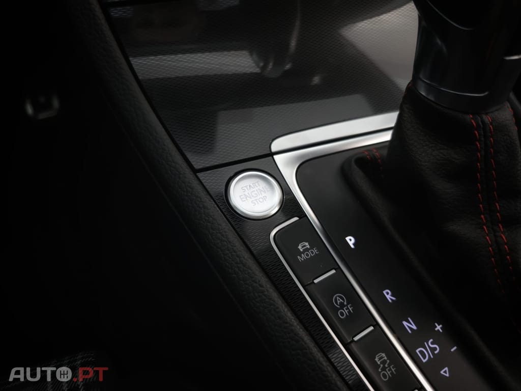 Volkswagen Golf 2.0 TSI GTI DSG