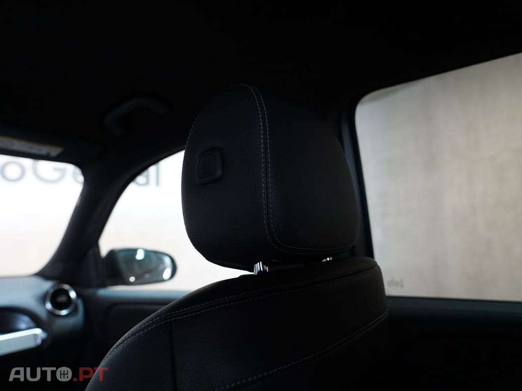 Mercedes-Benz GLB 200 d DCT