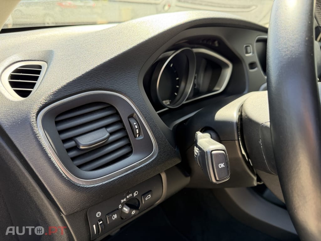 Volvo V40 Cross Country 2.0 D3 Plus