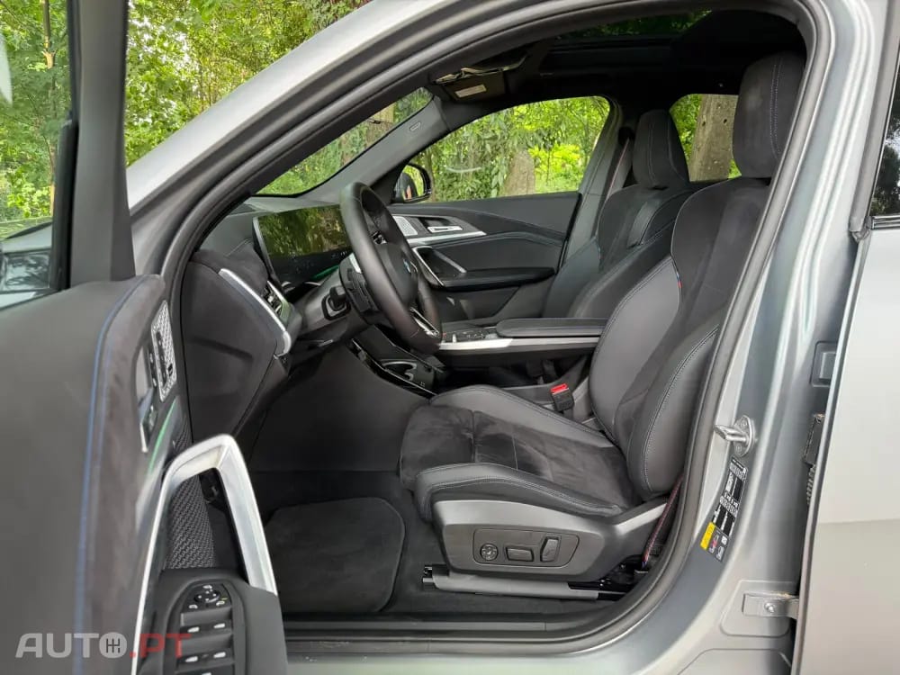 BMW iX2 xDrive30 Pack Desportivo M Pro