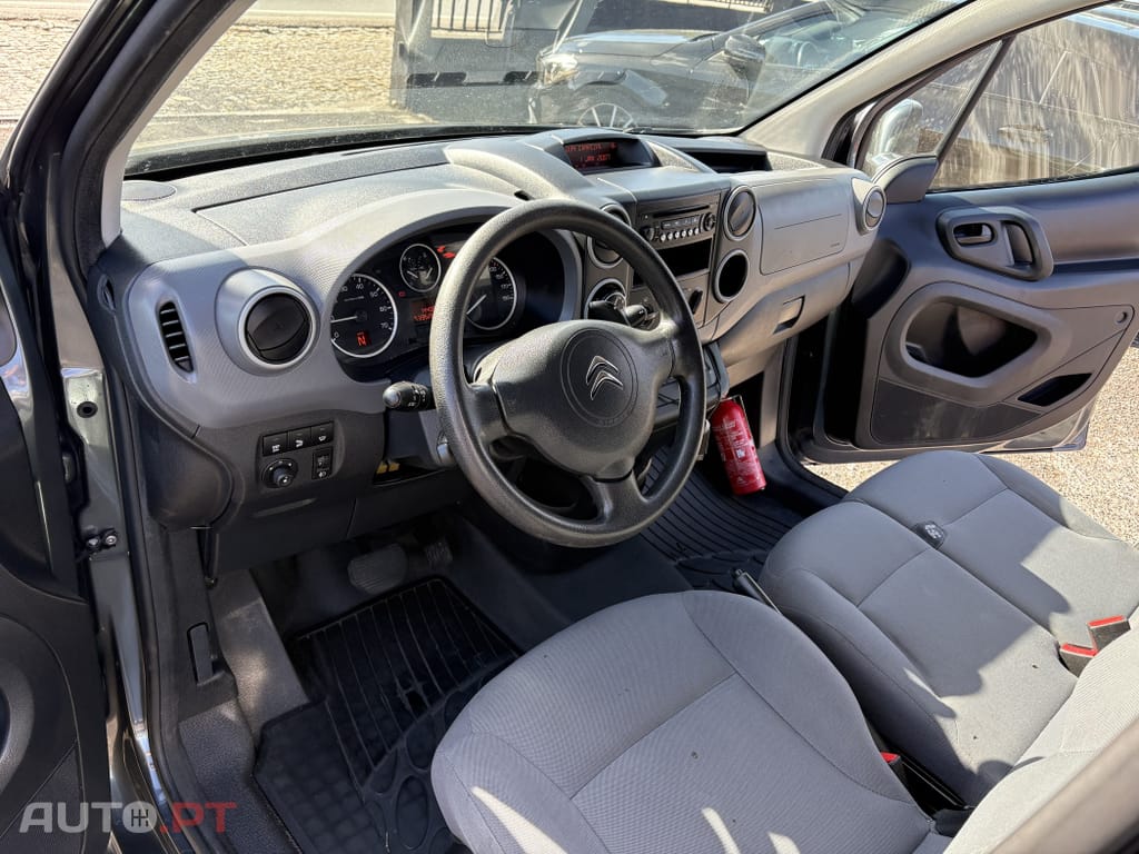 Citroen Berlingo 1.6 HDI 3 Lugares Caixa Automática