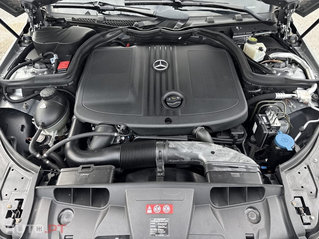 Mercedes-Benz E 220 CDi Avantgarde BlueEfficiency