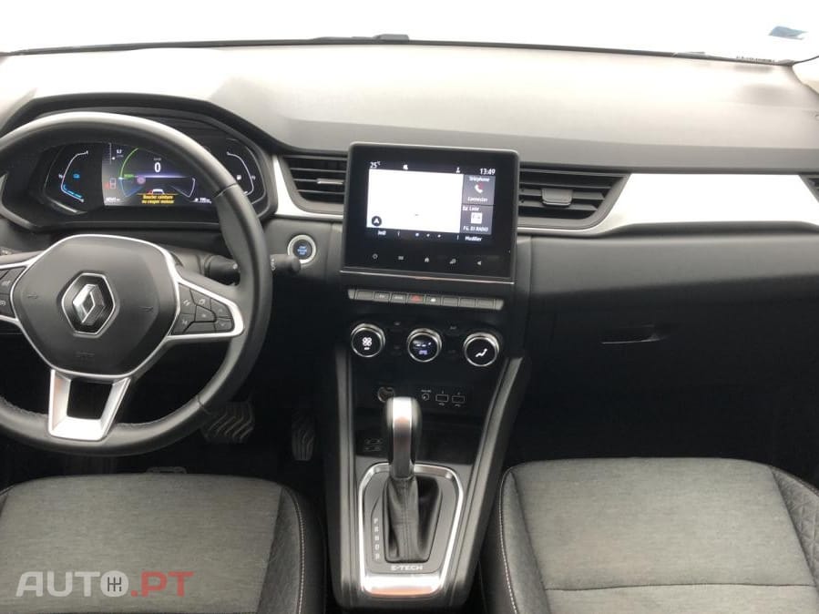 Renault Captur 1.6 E-Tech Business