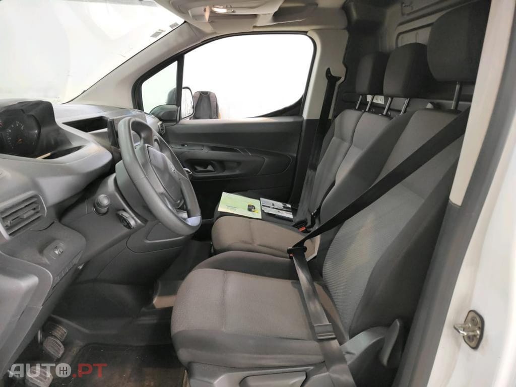 Peugeot Partner Pro Standard 1.5 BlueHDi 3 Lug.  -  IVA Dedutível