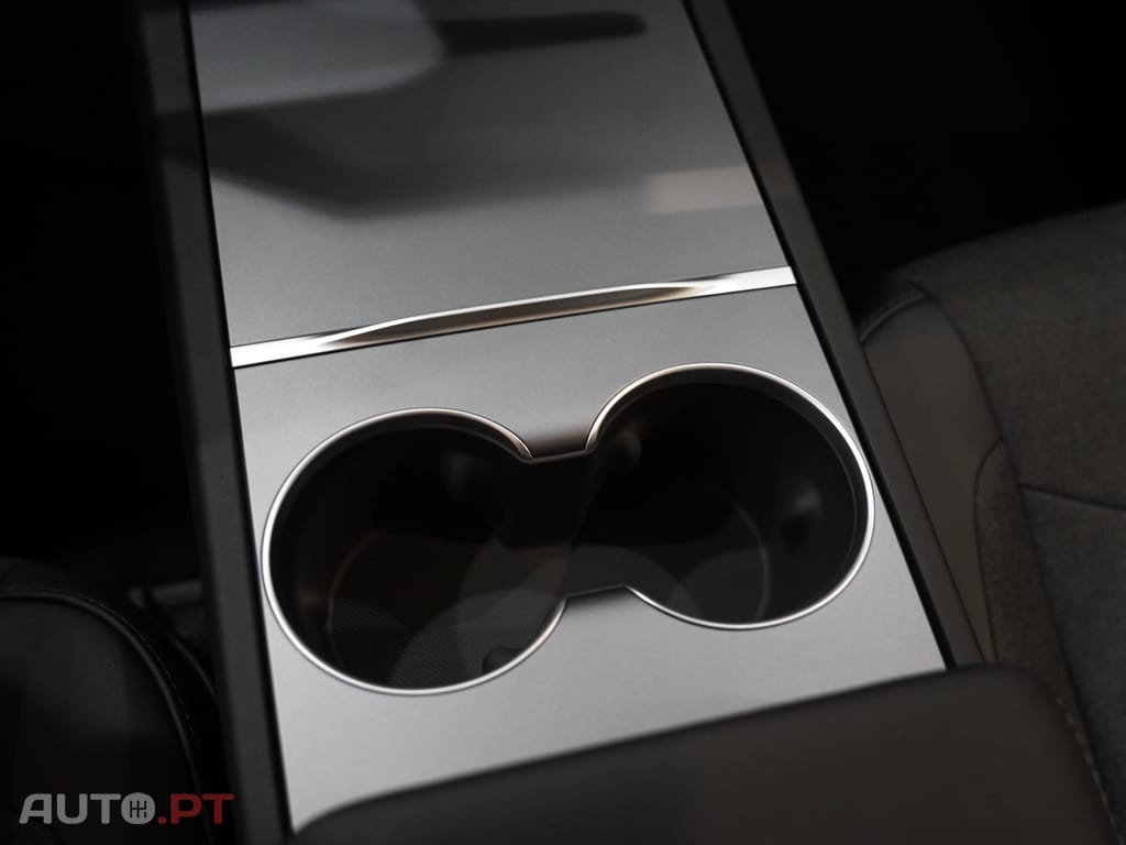 Tesla Model 3 Tração Traseira