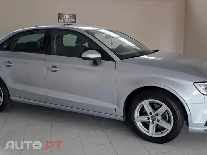 Audi A3 30 TFSI Design S tronic