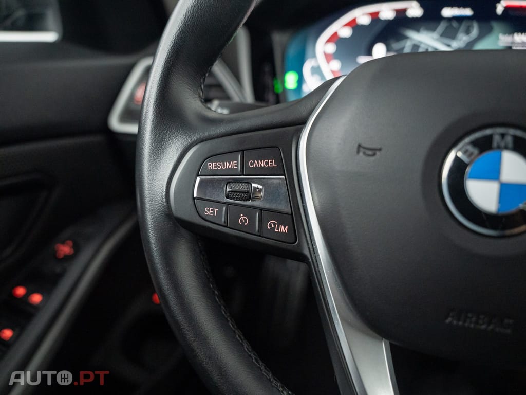 BMW 330 e Auto