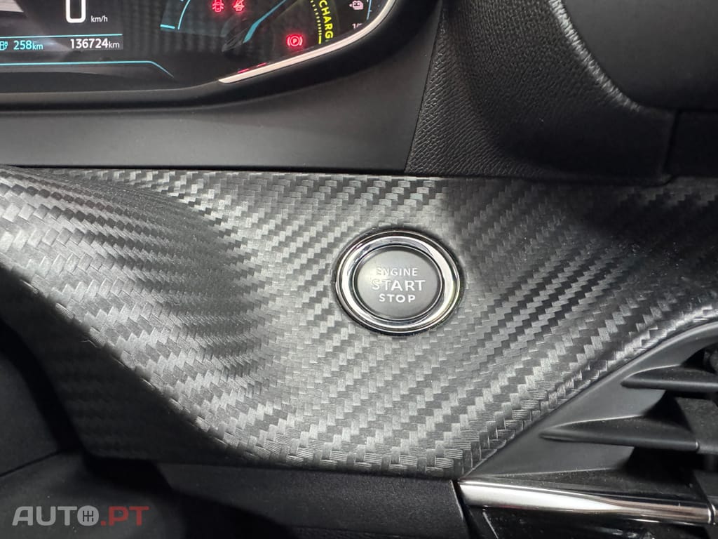 Peugeot E-208 50 kWh Active