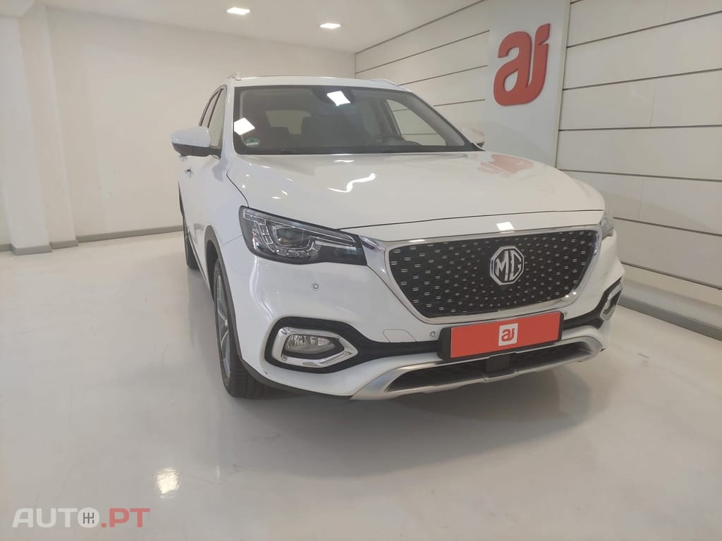 MG EHS PHEV Luxury
