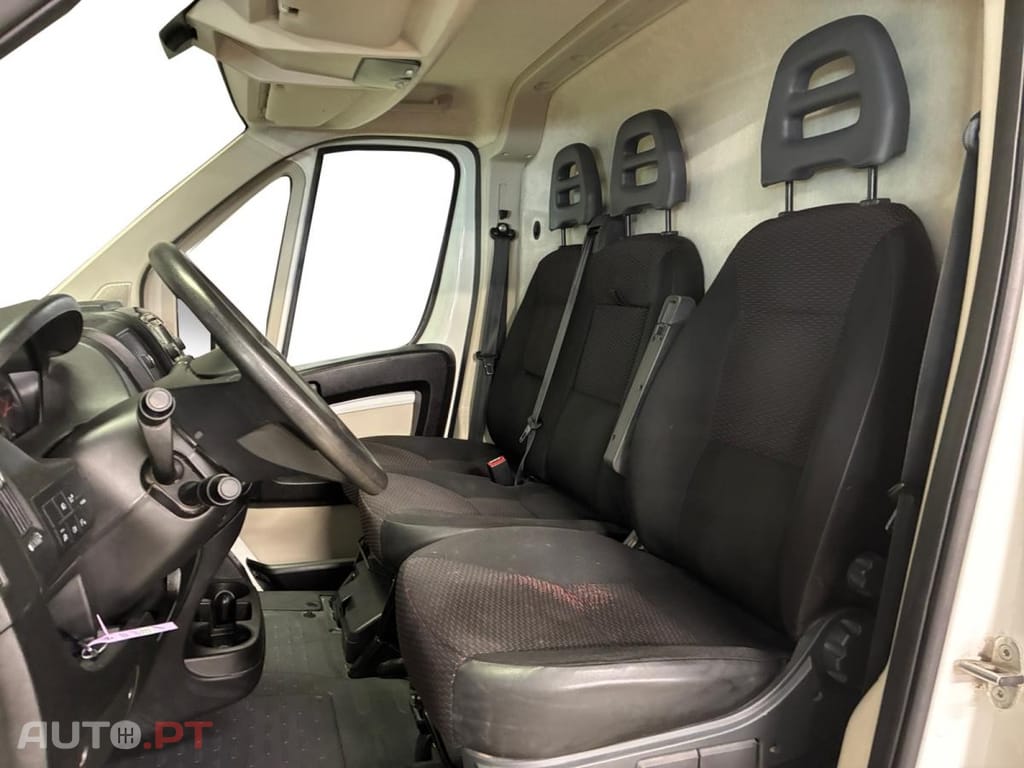 Peugeot Boxer 2.0 BlueHDi 335 L3H2 Premium