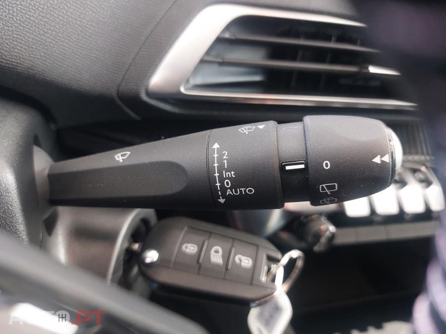 Peugeot 3008 1.5 BlueHDi Active