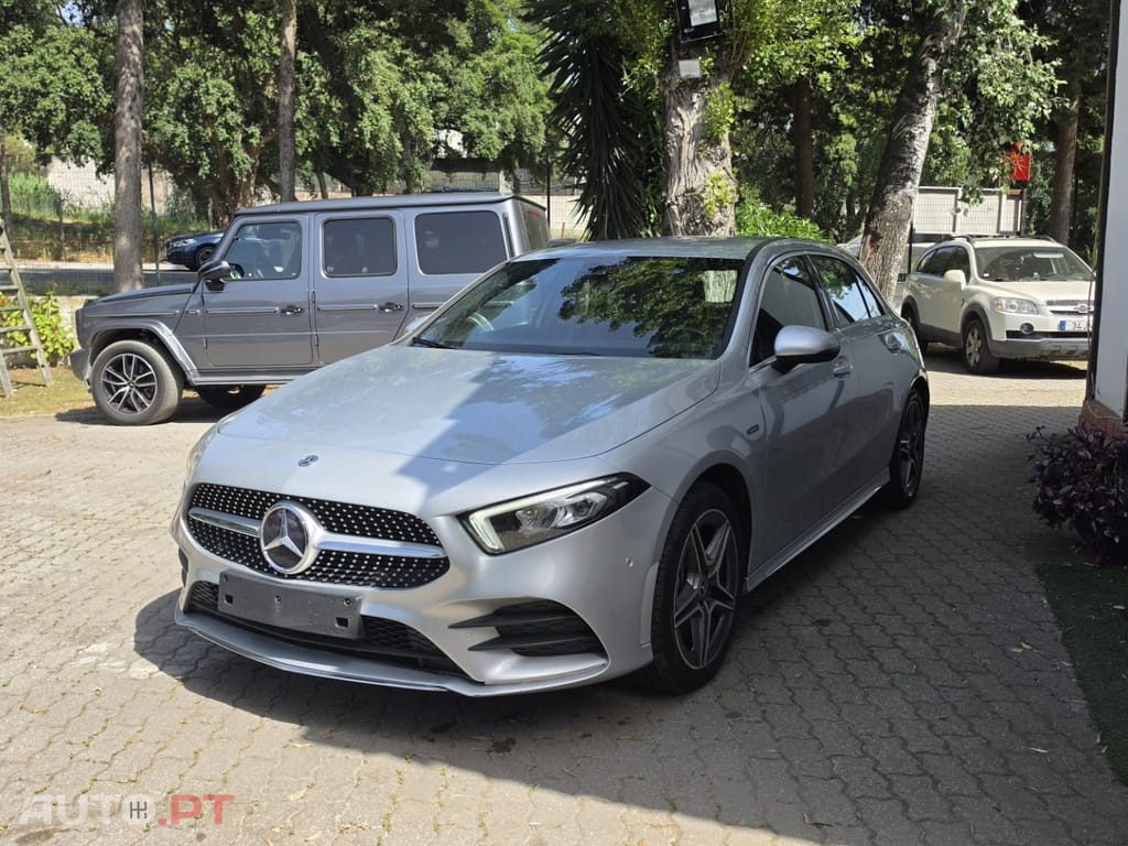Mercedes-Benz A 250 e 8G-DCT AMG Line