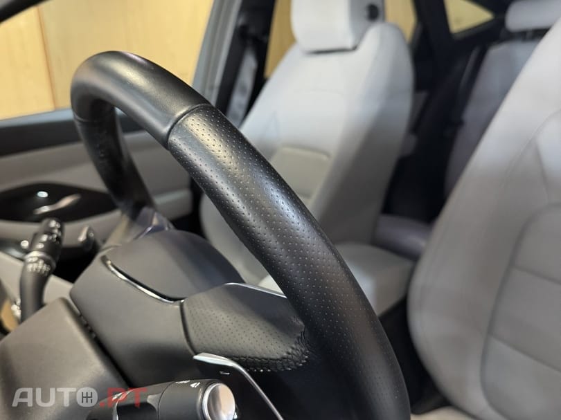 Jaguar E-Pace 1.5 P300e R-Dynamic HSE AWD Aut.