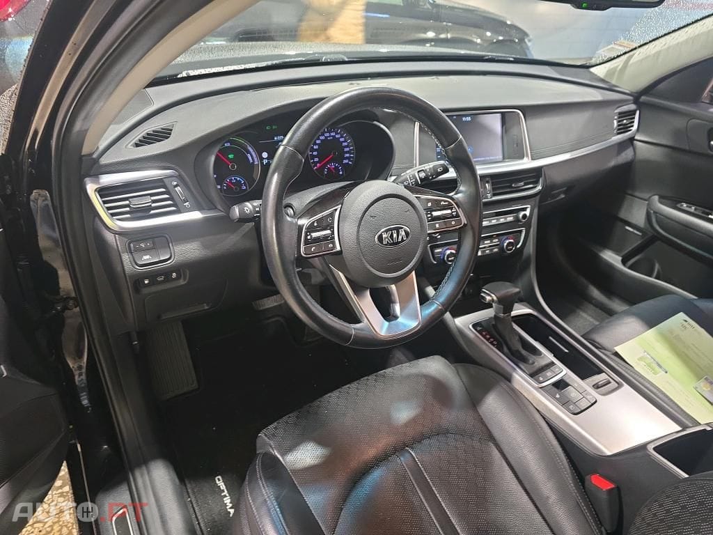 Kia Optima 2.0 CVVT PHEV