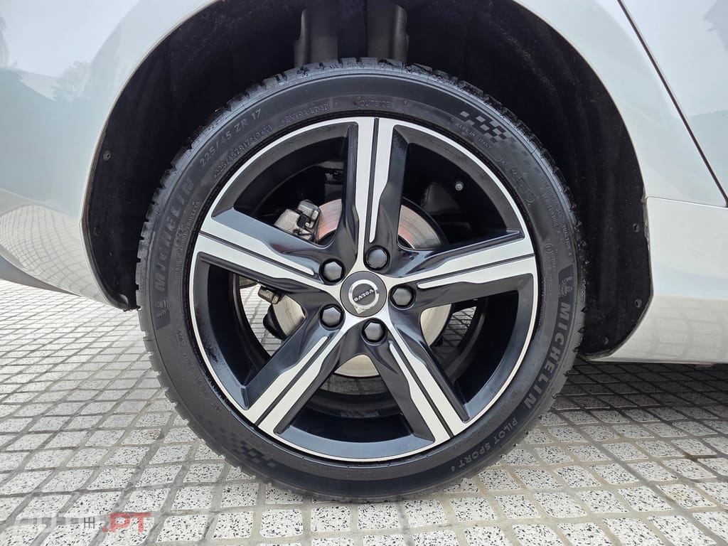 Volvo V40 1.5 T3 Sport Edition R Geartronic