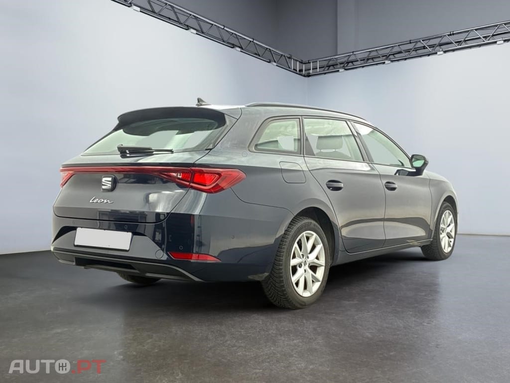 Seat Leon 1.0 eTSI Business DSG7