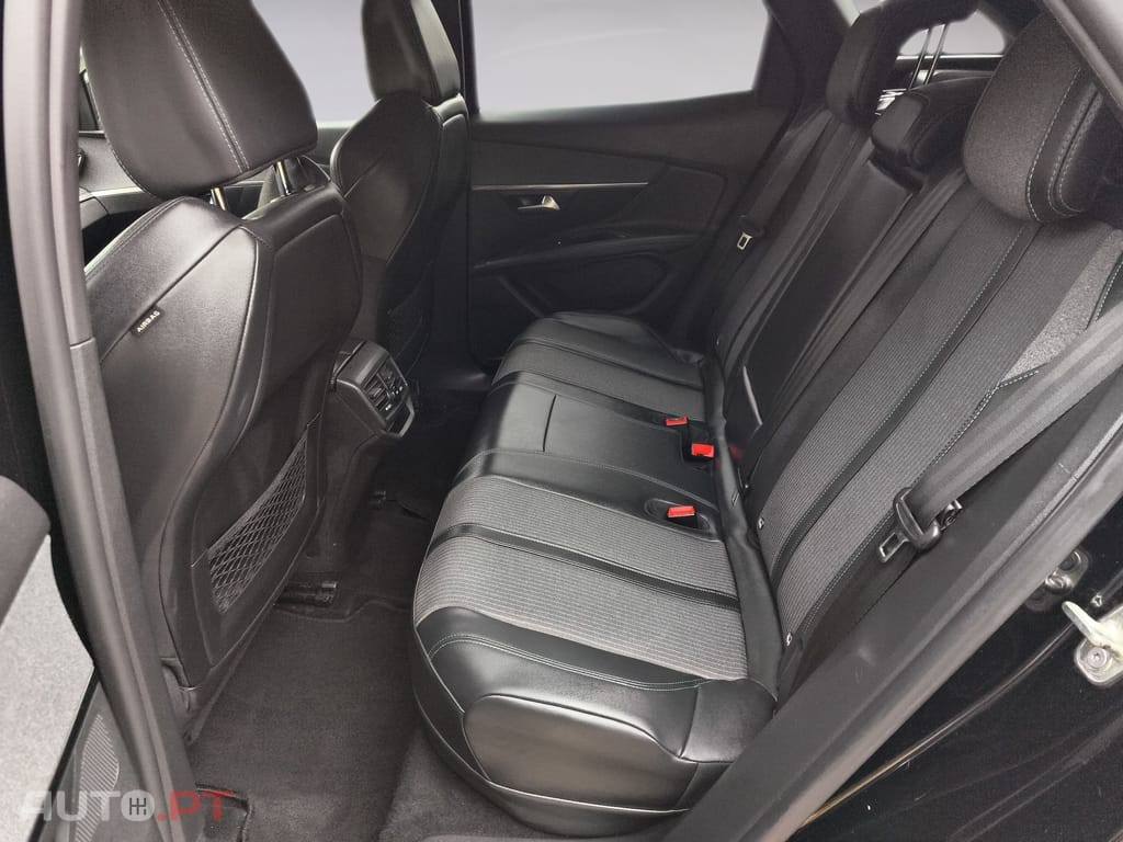 Peugeot 3008 1.6 Hybrid Allure e-AET8