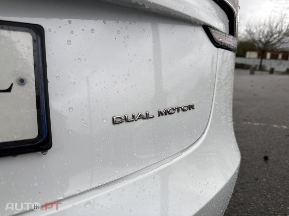 Tesla Model 3 Long Range AWD Dual Motor