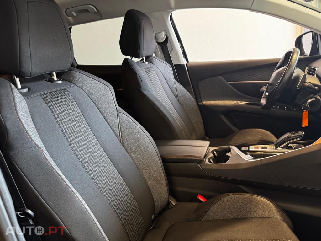 Peugeot 3008 PureTech 130 Stop & Start GPF EAT8 Active Pack