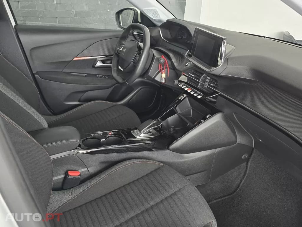 Peugeot E-208 50 kWh Active