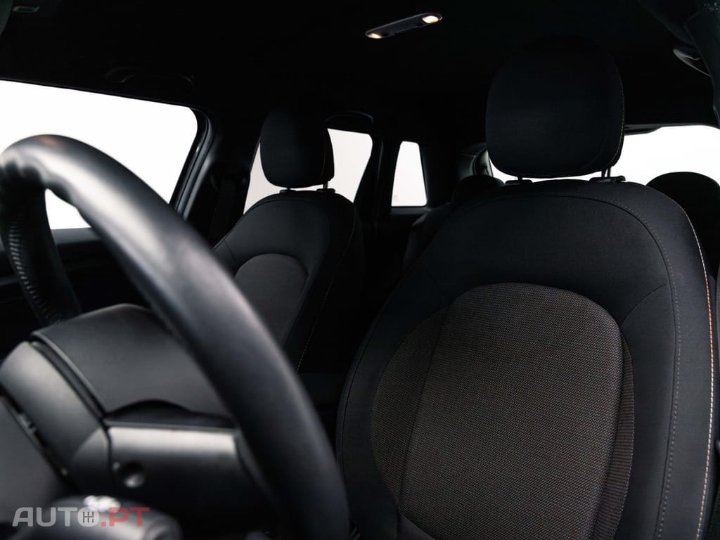 MINI Cooper Cooper D
